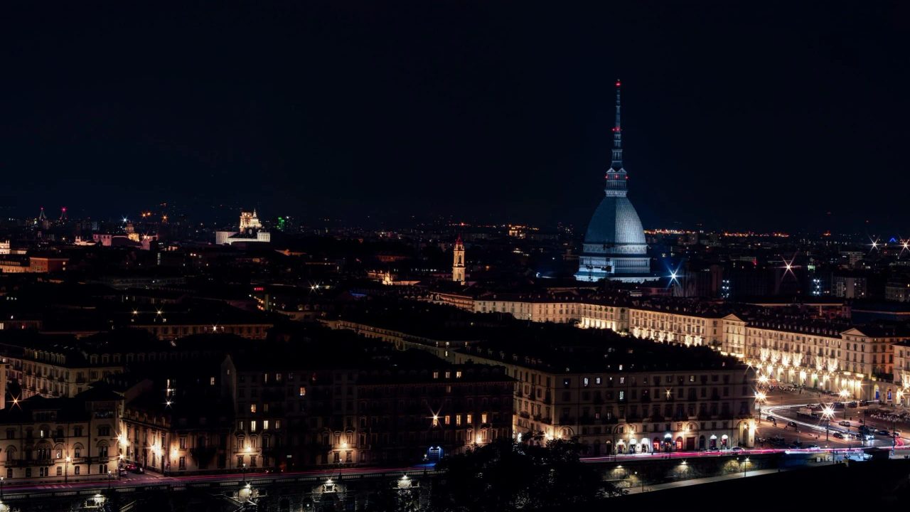 what to do in turin at night