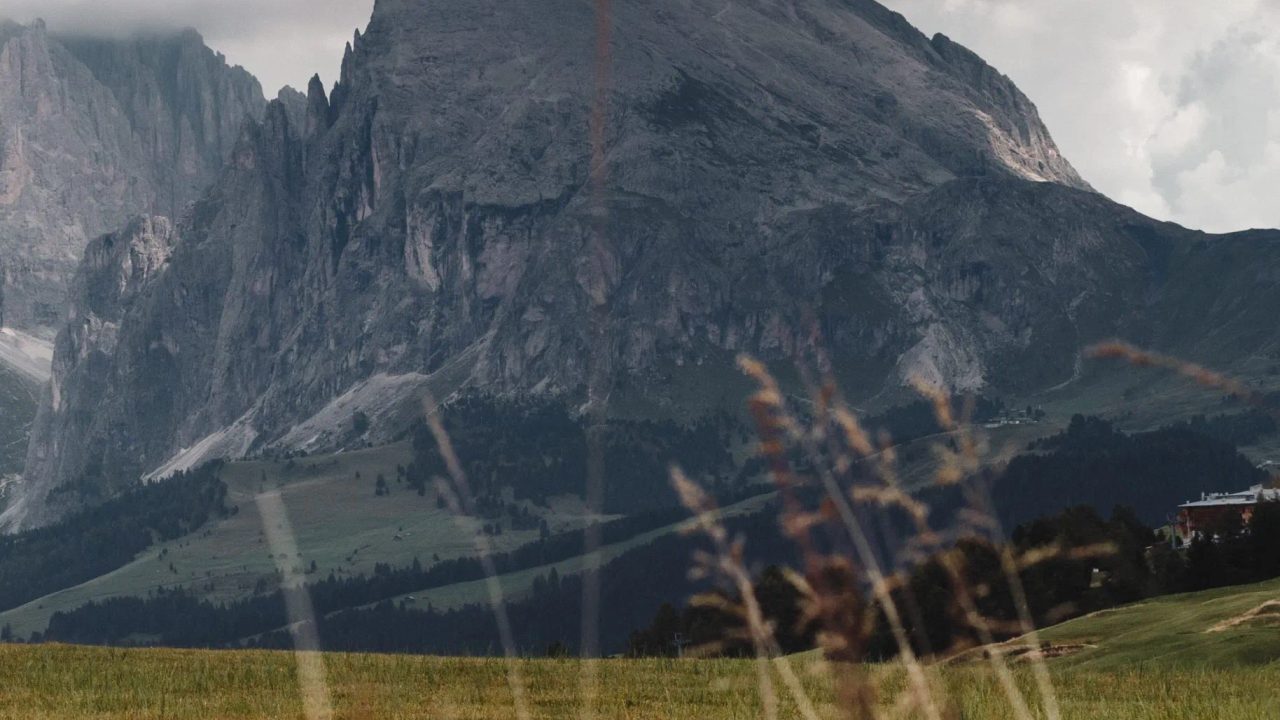 Alpe di Siusi: The Alpine Paradise of Untouched Nature and Breathtaking Activities