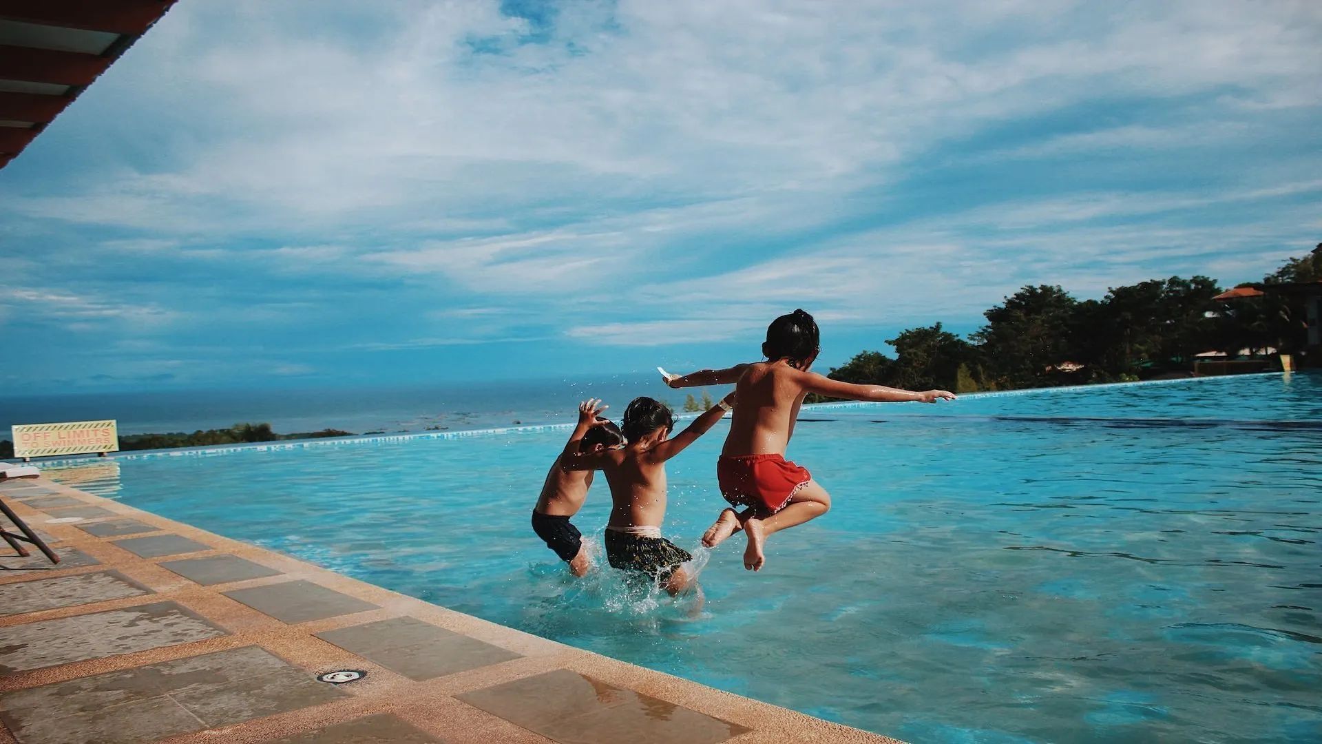 children on vacation