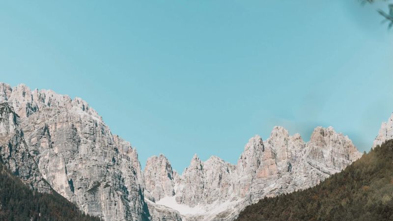 Lake Molveno: The Enchanted Paradise Between Mountains and Crystal-Clear Waters