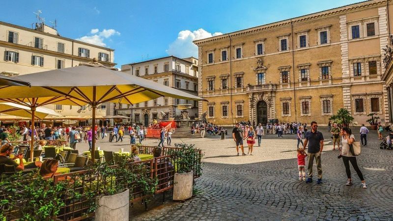 Meeting People in Rome: Experience the City and Make New Friends