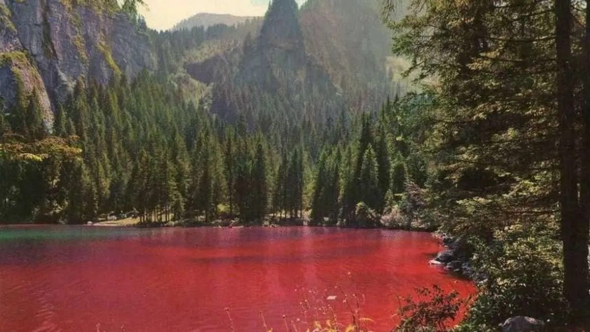 lago di tovel rosso