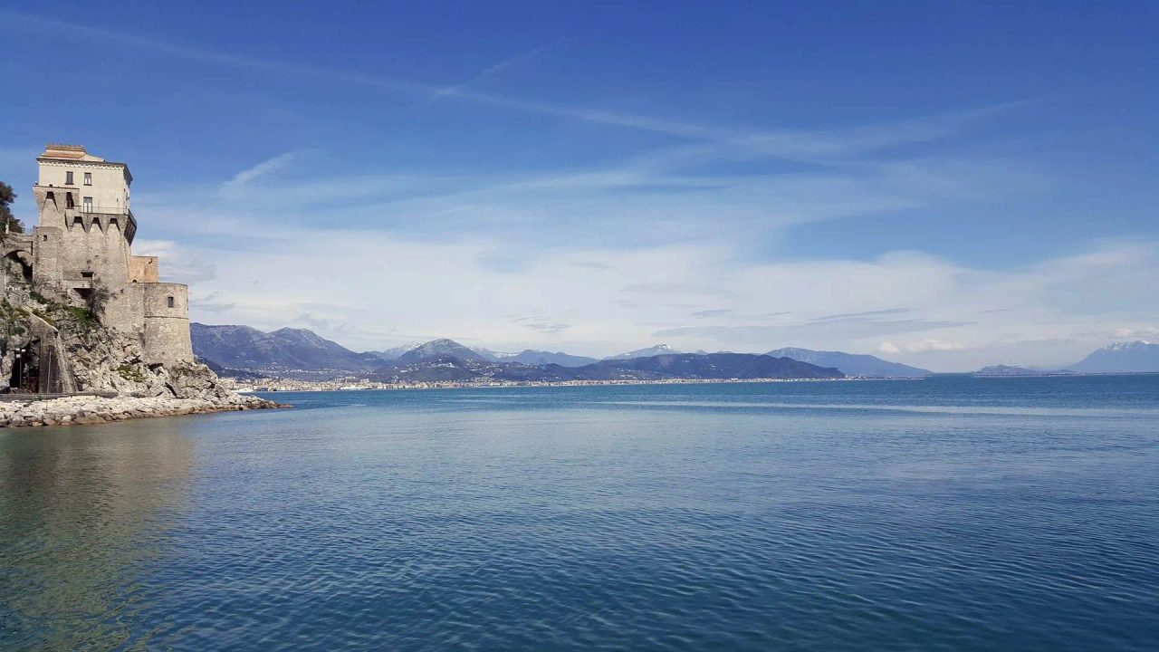 cetara costiera amalfitana mare orizzonte