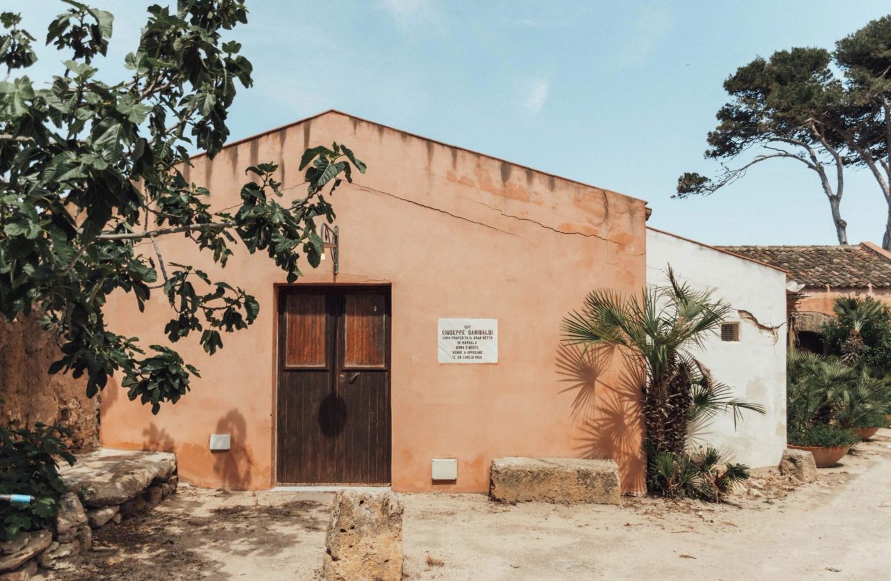 Mozia è un'isola intrisa di storia, e per questo assolutamente da vedere per la Pasqua 2022