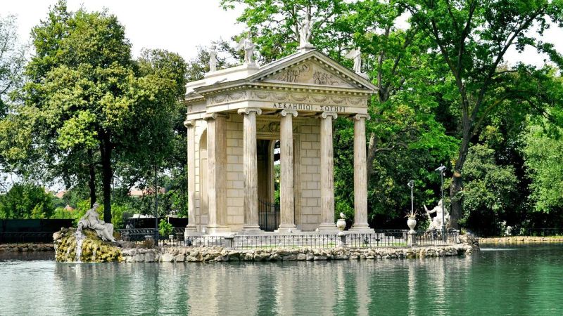 where to walk in Rome