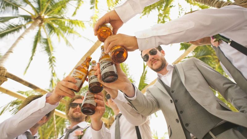 The Best Ways to Socialize at 40