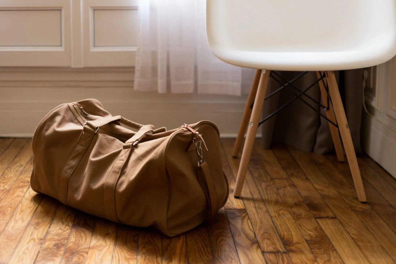 Un buon bagaglio piccolo può essere una borsa rigida o semi-rigida, oppure uno zainetto