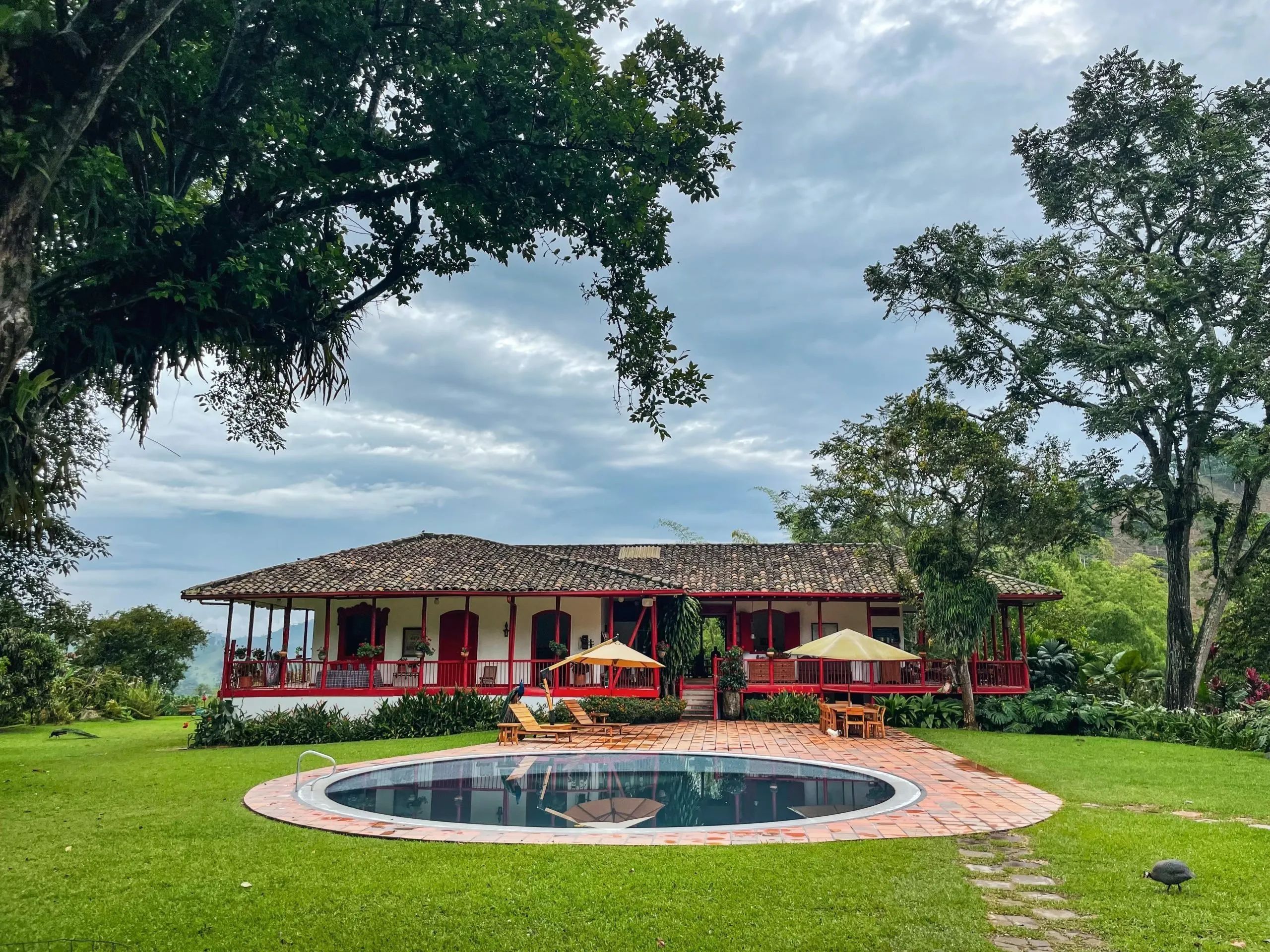 Discover the Best Farm Stays with Pools: Guaranteed Relaxation and Fun!