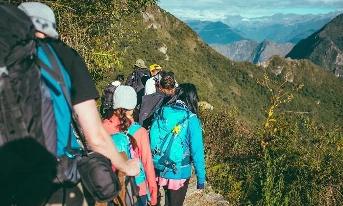 Meeting People: 8 Perfect Experiences