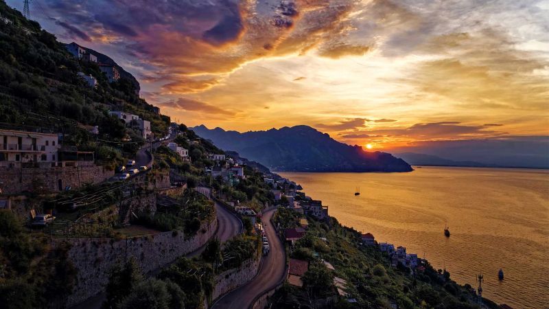 Amalfi Coast Tour: Tips and Stops to Make It Unforgettable