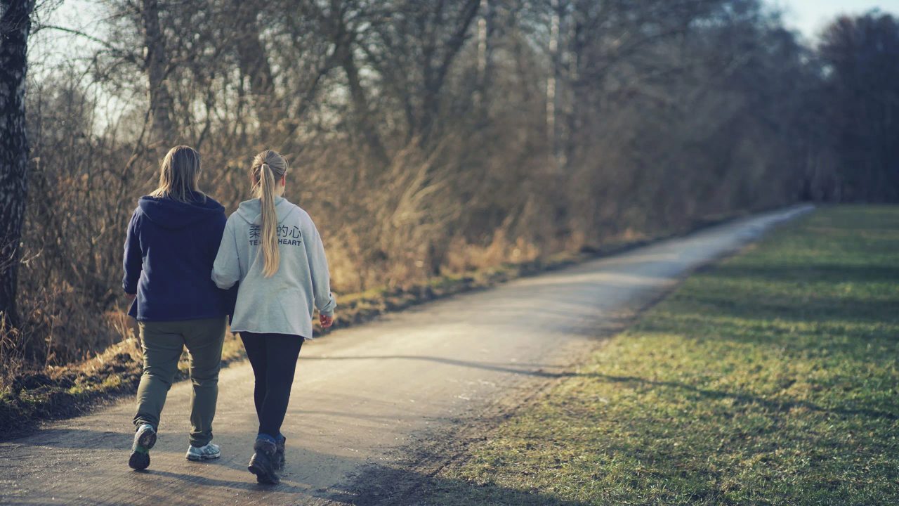 Tra le cose belle della camminata veloce c'è il fatto di poterla praticare in compagnia