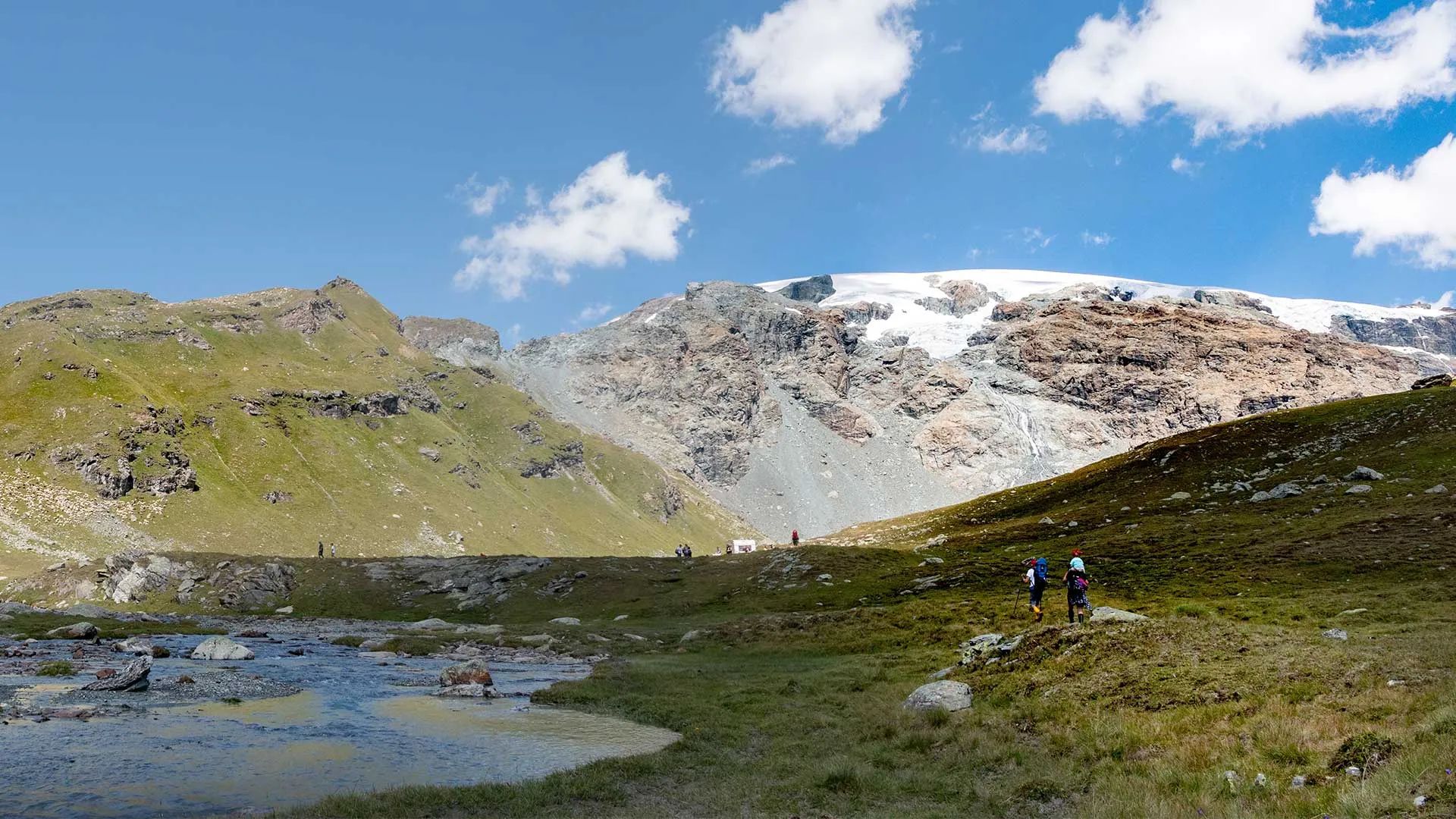 trekking near milan