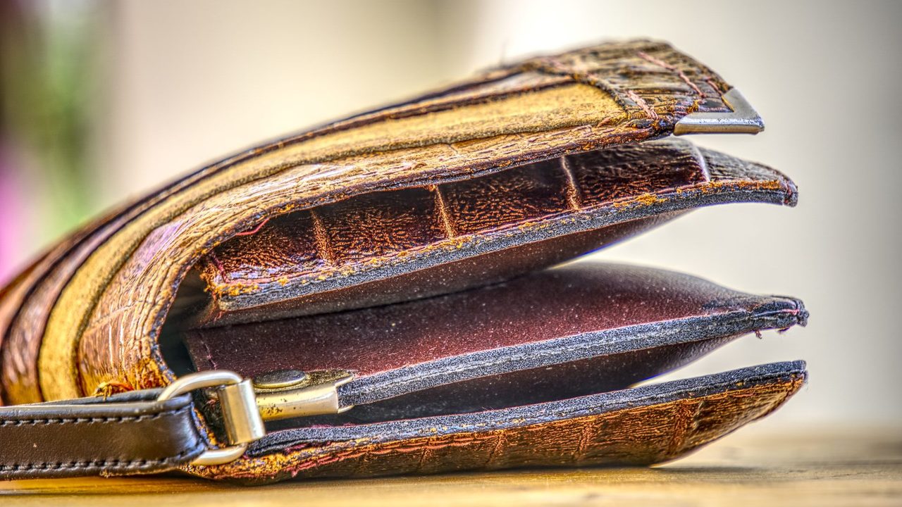 How a Leather Accessory Is Born: The Journey From Idea to Quality Object