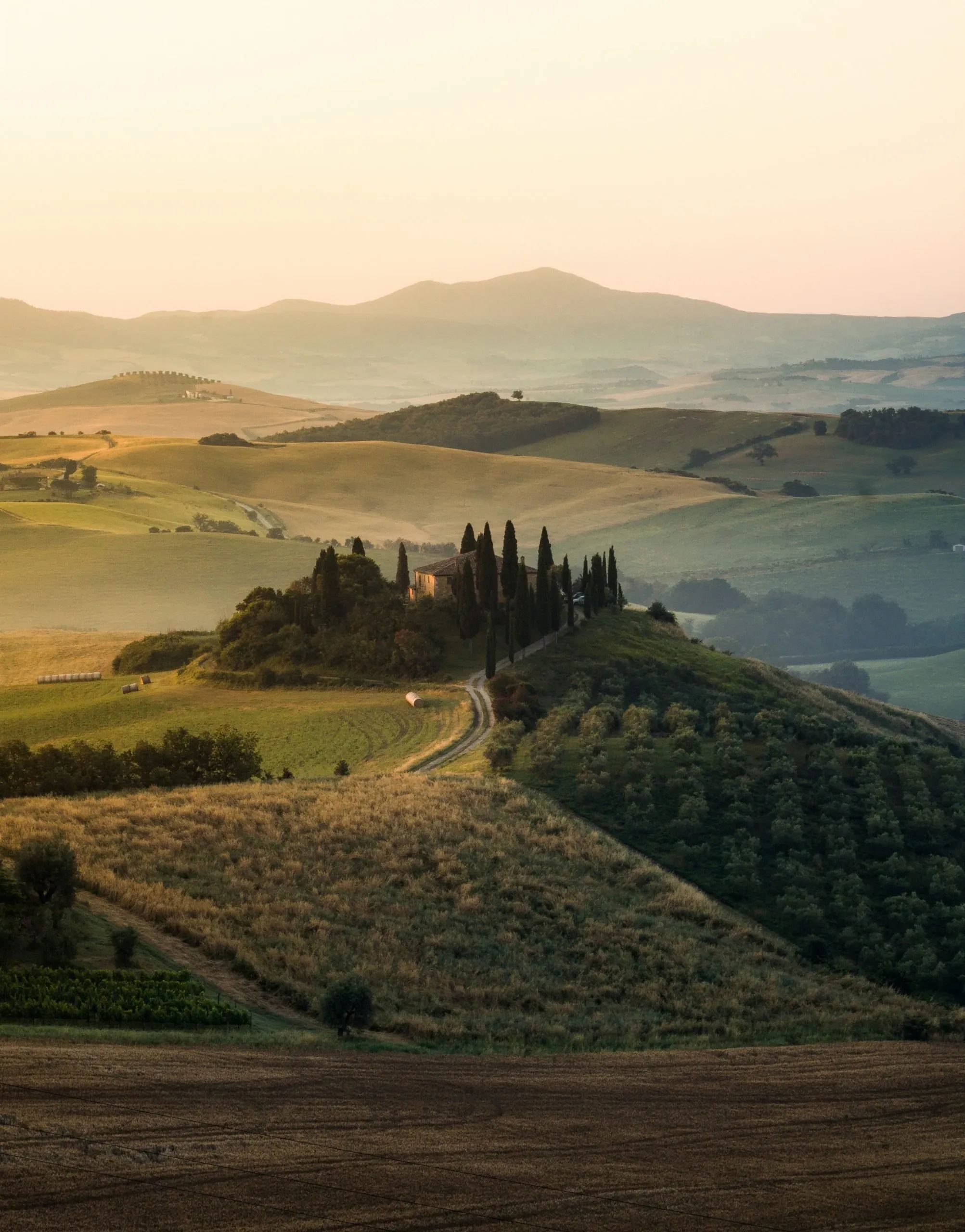 Alpe di Siusi: The Enchanted Alpine Paradise of Untouched Nature and Breathtaking Adventures