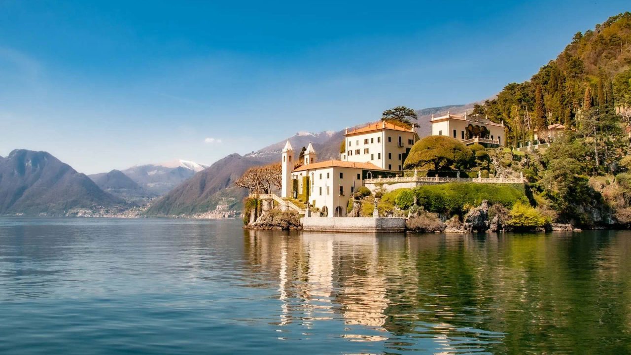 Po Valley village mountain desire holidays