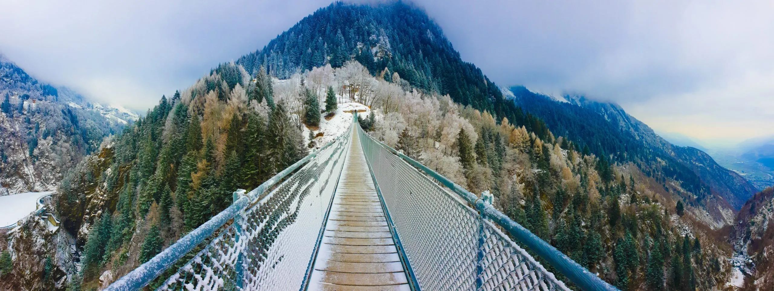 Tibetan bridges in Italy