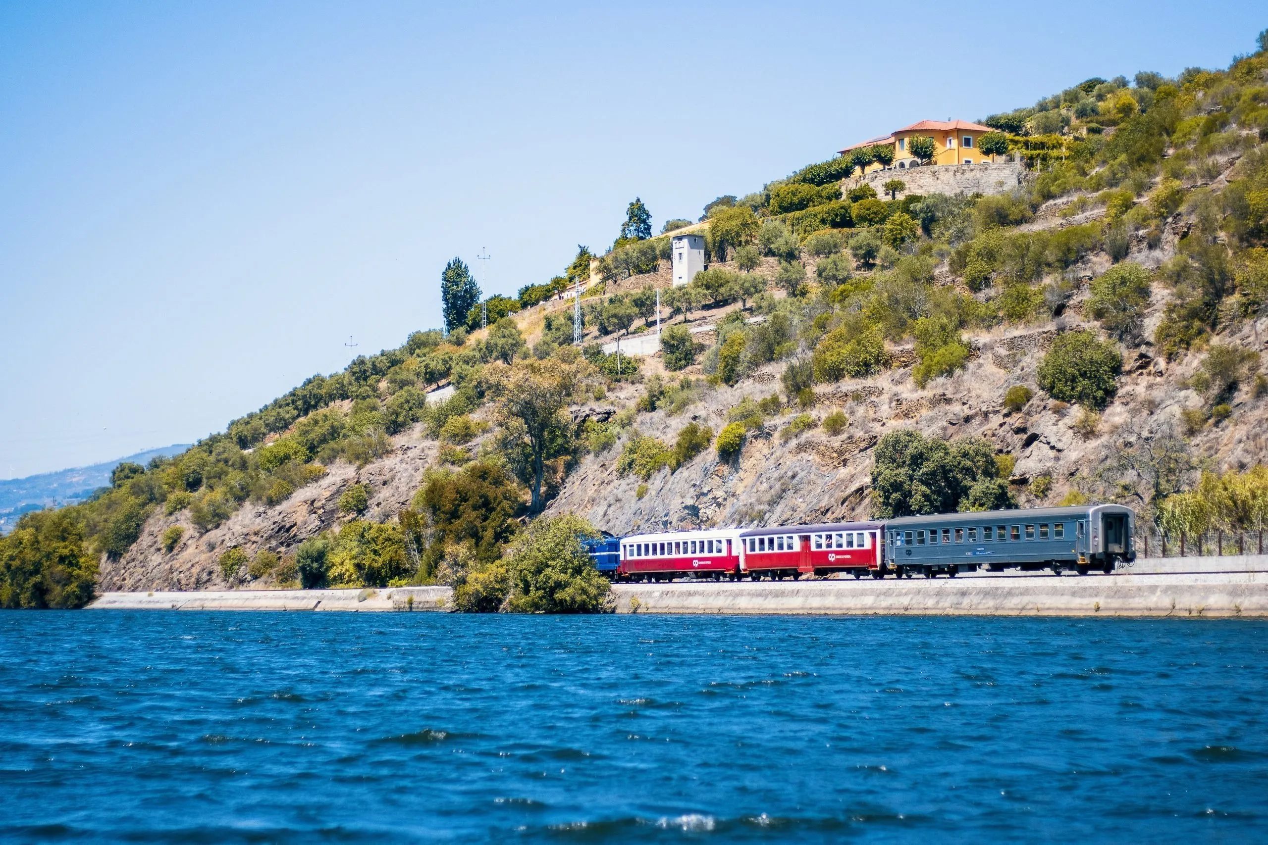 Return of the Train of the Gods: Discover the Enchantment of Calabria Through Two Spectacular Itineraries