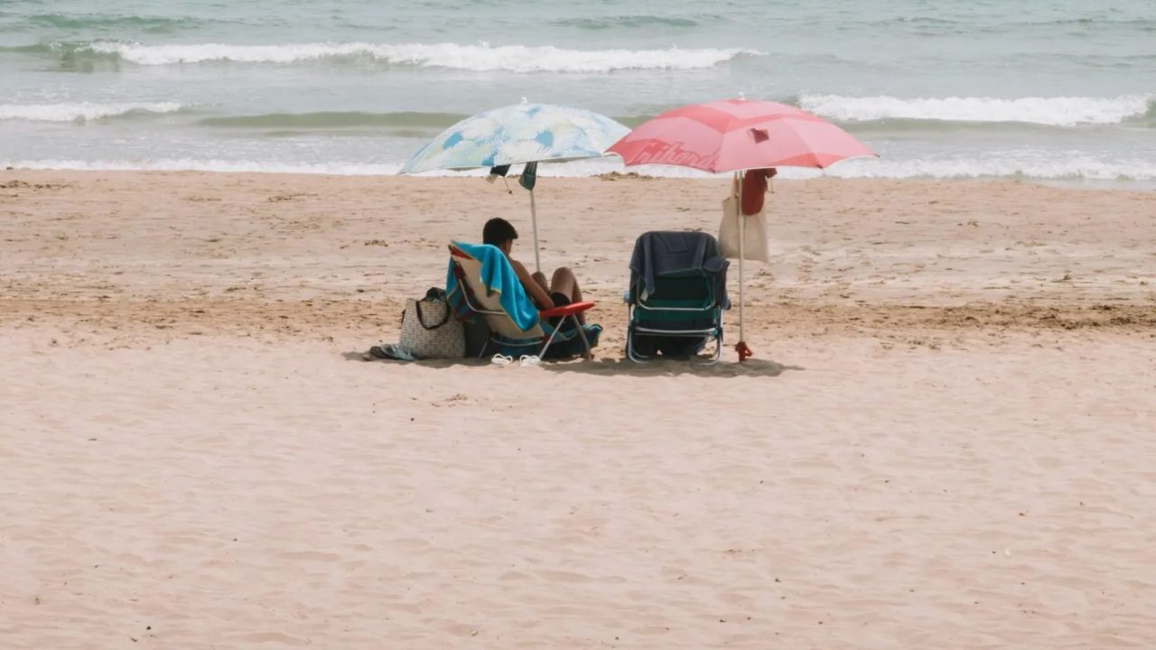 7 Books to Read Under the Beach Umbrella
