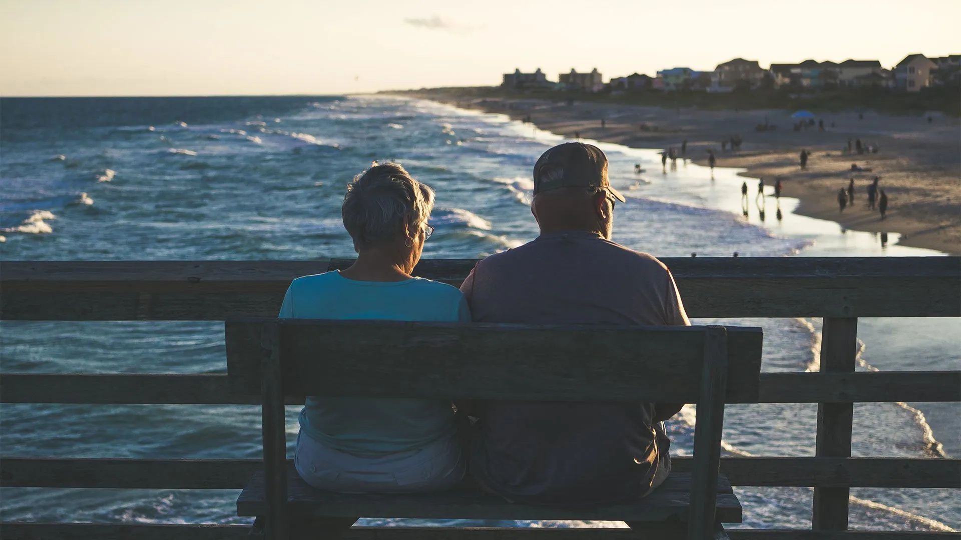 Travel for Singles Over 50: Destinations for an Unforgettable Vacation