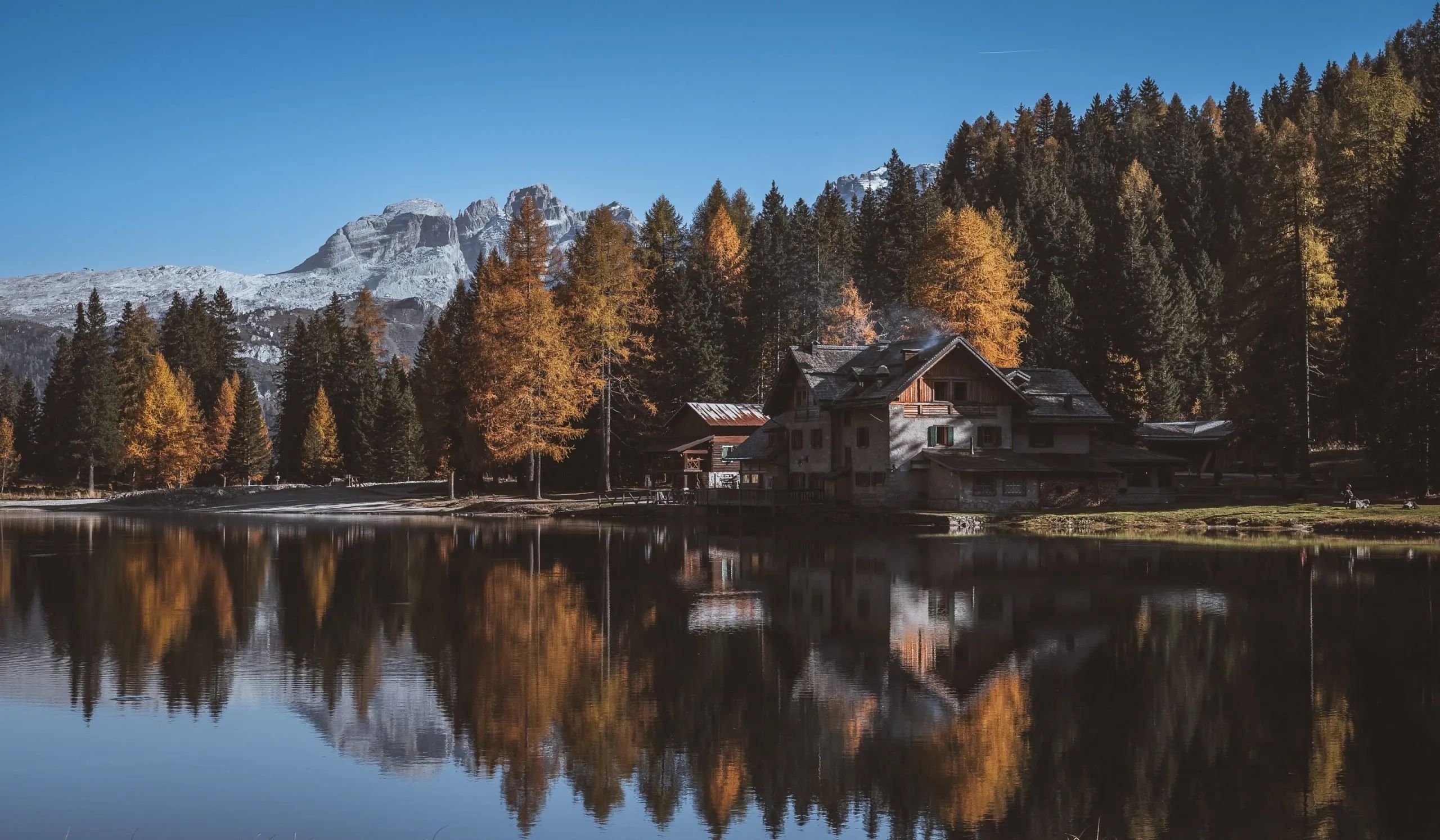 Discover the Charm of Pinzolo: The Complete Guide for an Unforgettable Vacation Among Mountains and Nature