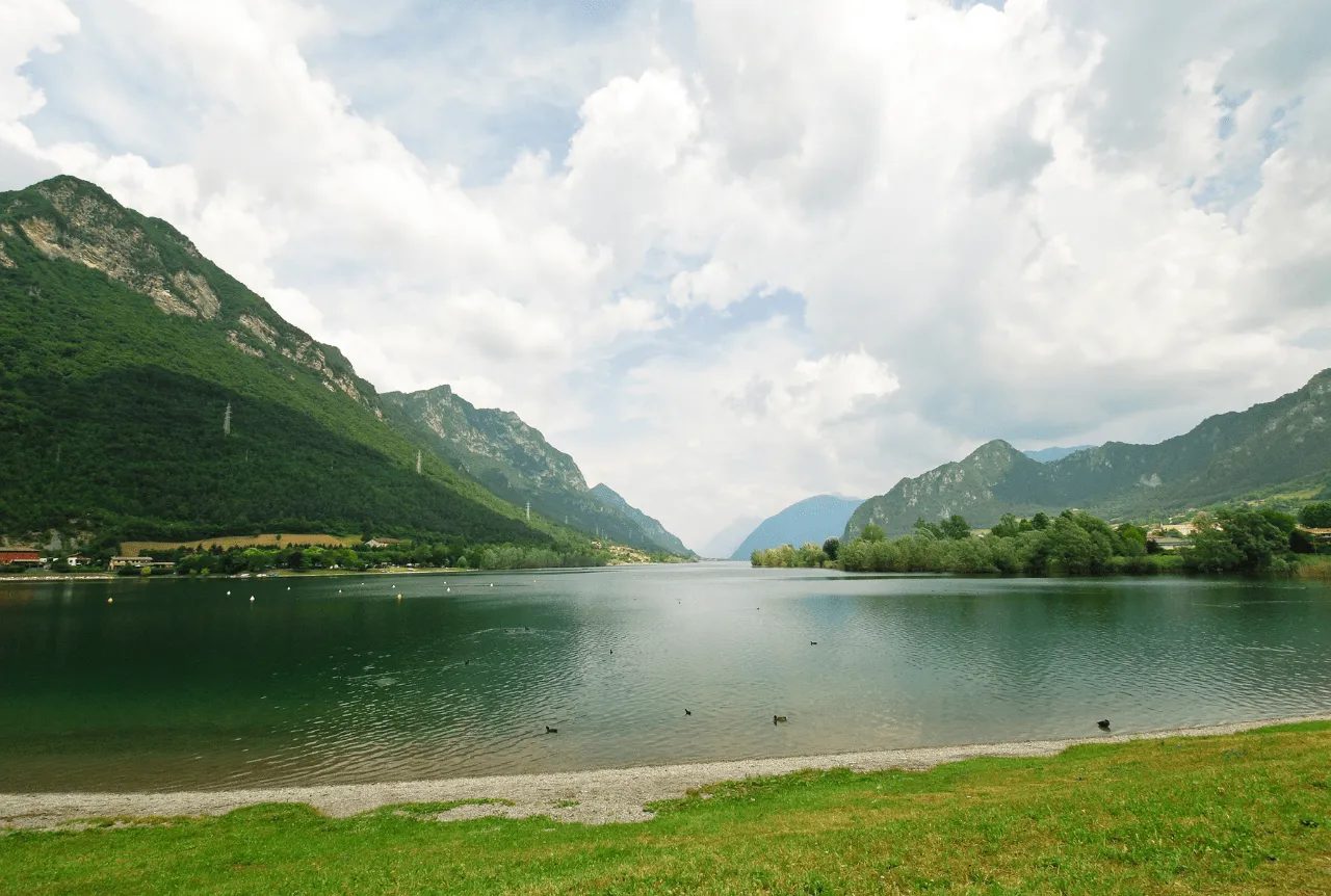laghi-da-visitare-in-lombardia-lago-di-idro
